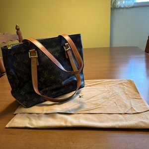 Louis Vuitton Authentic tote